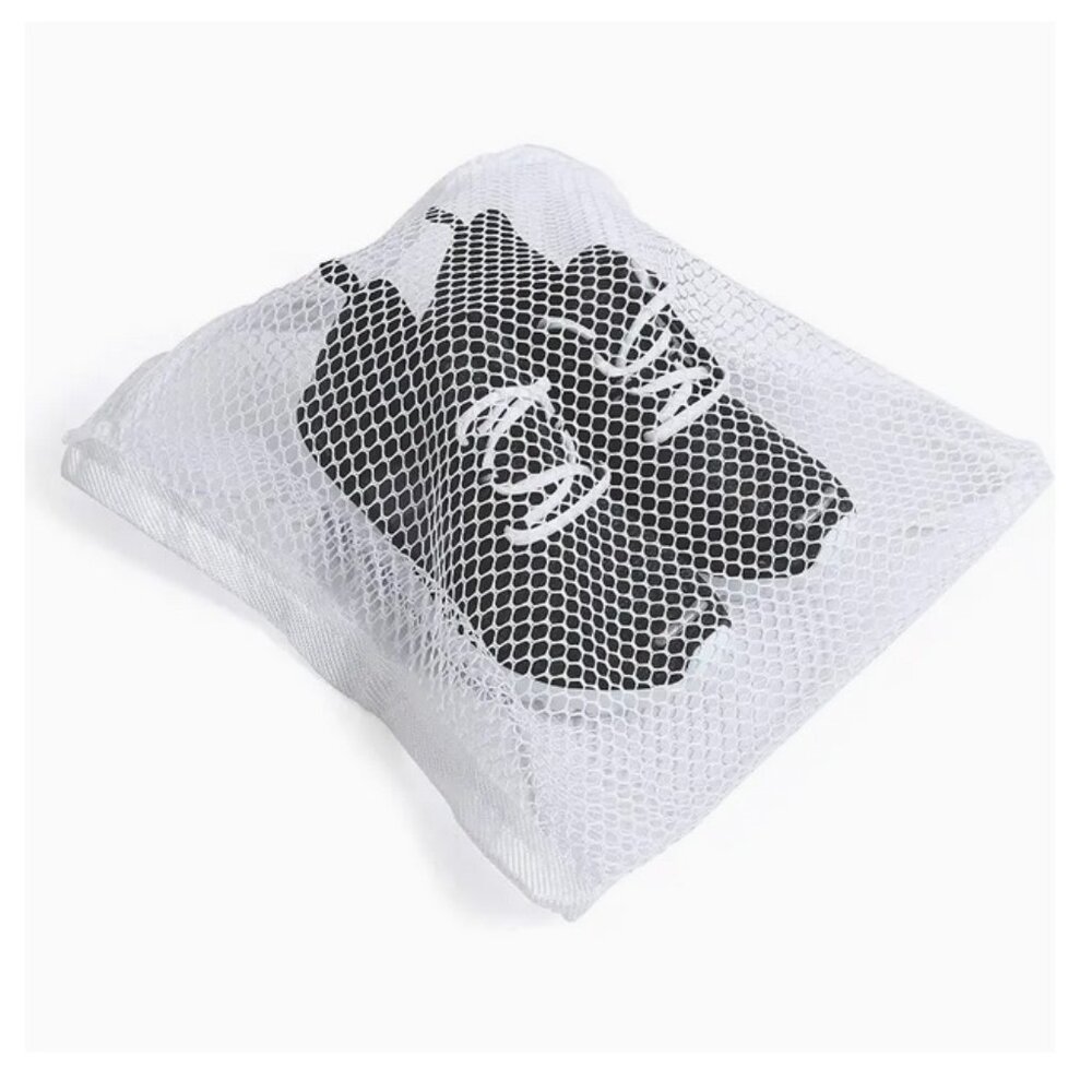 NWT Mesh Laundry Bag for Tennis Shoes Hats Toys Sneaker Bras & Things w/Strings!